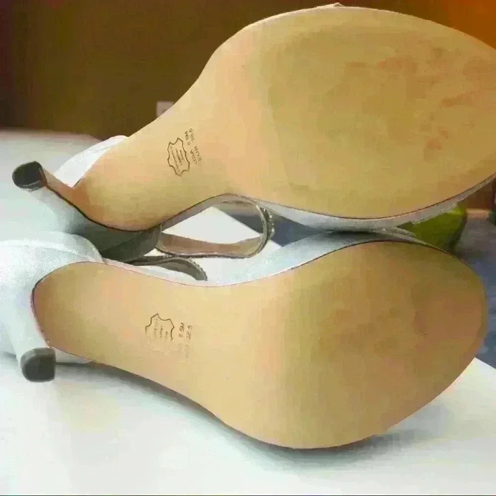 NEW!🥳🎊HOST PICK🎊🥳Nina Fayth Platform Heels. - Picture 4 of 7